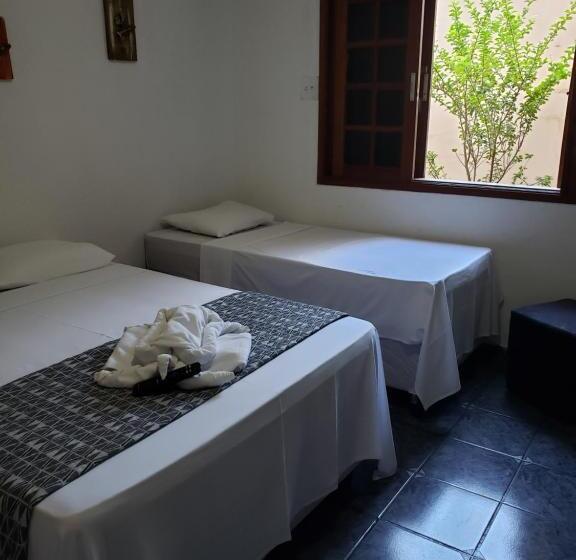 اتاق استاندارد سه نفره, Pousada Cambará Suítes