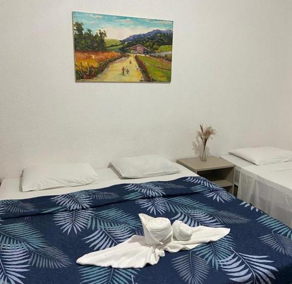 اتاق استاندارد سه نفره, Pousada Cambará Suítes