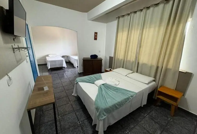 スタンダード4人部屋, Pousada Cambará Suítes