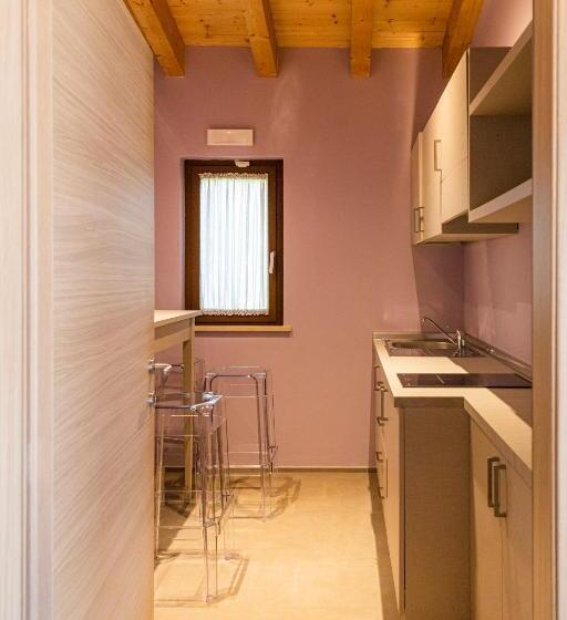 Casa 1 Quarto, Antico Borgo Molino 7cento Vicino Ai Giardini Di Ninfa