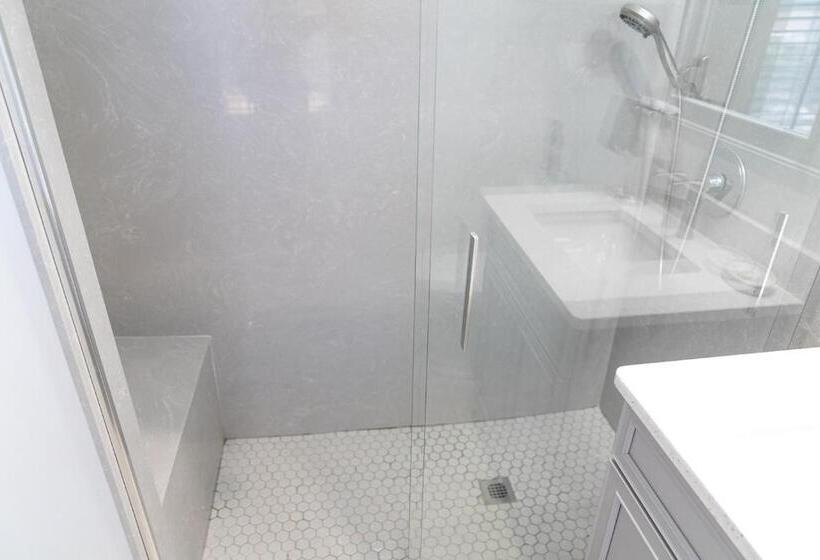 스탠다드 룸 킹사이즈 침대, Tyler Inn At Zion