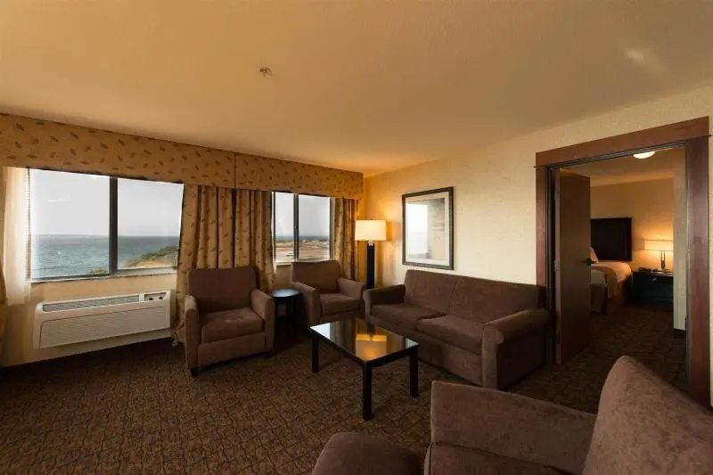 キングサイズベッドのスタンダードルーム, Holiday Inn Tongren Wanshan, An Ihg
