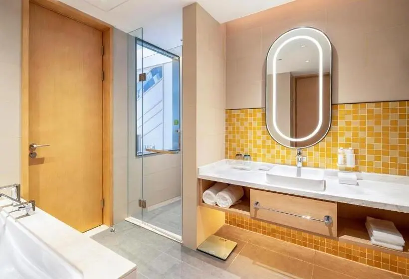 キングサイズベッドのスイートルーム, Holiday Inn Tongren Wanshan, An Ihg