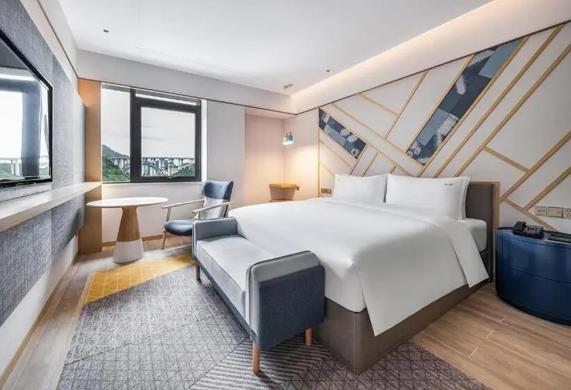 キングサイズベッドのスイートルーム, Holiday Inn Tongren Wanshan, An Ihg
