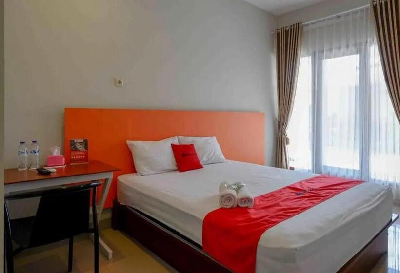Номер Стандарт, Reddoorz Near Stadion Kridosono Blora