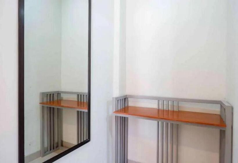 Номер Стандарт, Reddoorz Near Stadion Kridosono Blora