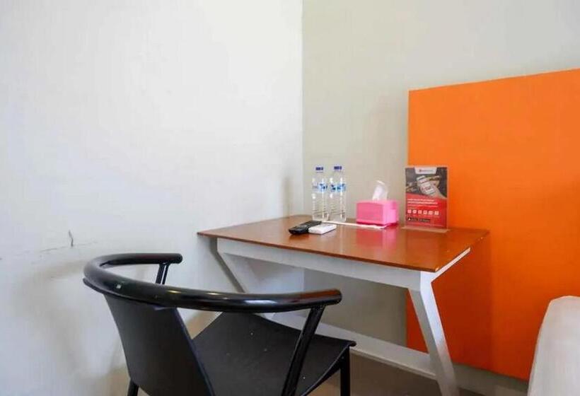 חדר סטנדרט, Reddoorz Near Stadion Kridosono Blora