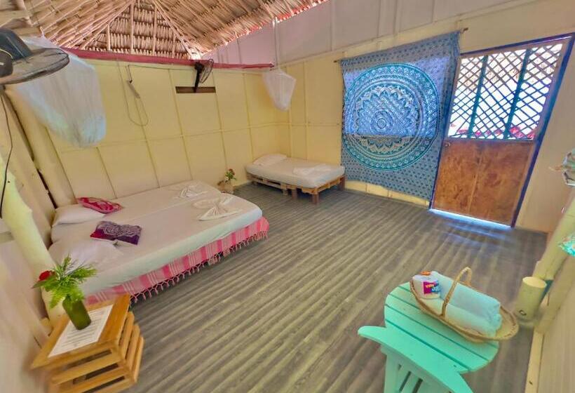 スタンダード４人部屋, Tintipan Ashram Hostel & Glamping