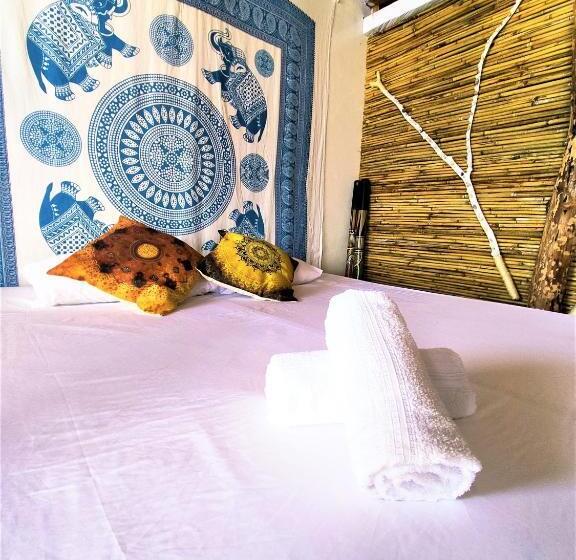 スタンダードルーム, Tintipan Ashram Hostel & Glamping