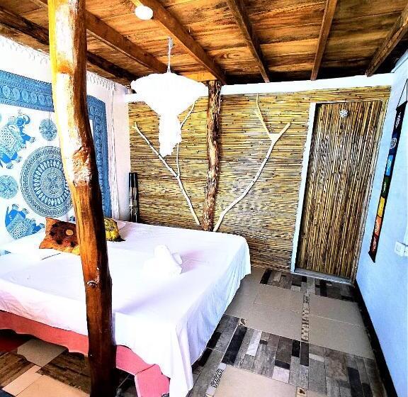 スタンダードルーム, Tintipan Ashram Hostel & Glamping