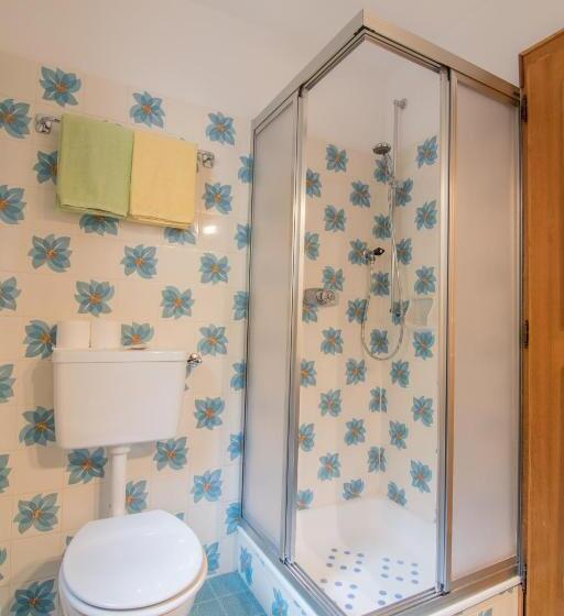 マウンテンビュースタンダードルーム, Garni La Vara