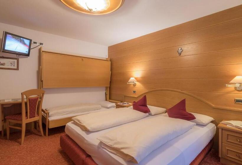 ファミリールーム, Garni La Vara