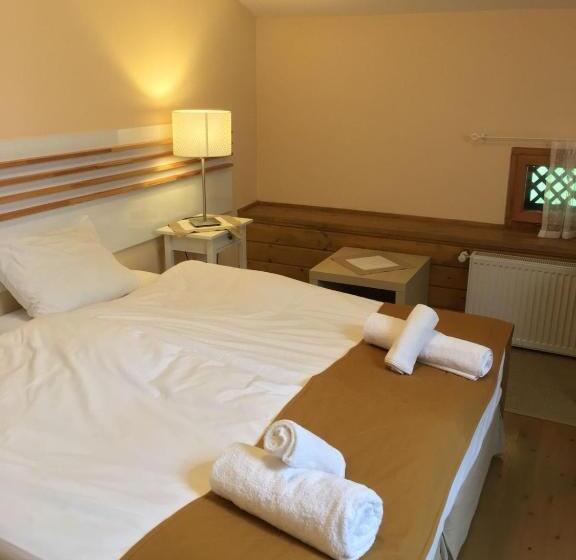 חדר דלוקס, Camlihemsin Tasmektep