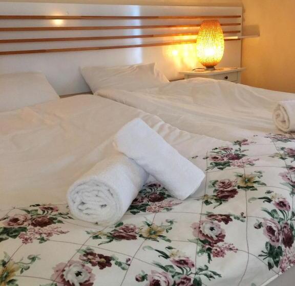 חדר סטנדרטי לשלושה עם נוף, Camlihemsin Tasmektep