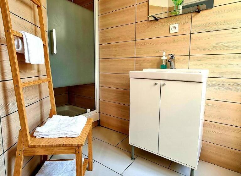 غرفة قياسية, Le Terminus