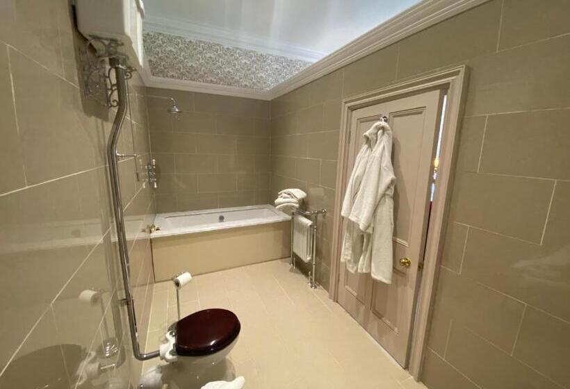 디럭스 4인 룸, Rossington Hall