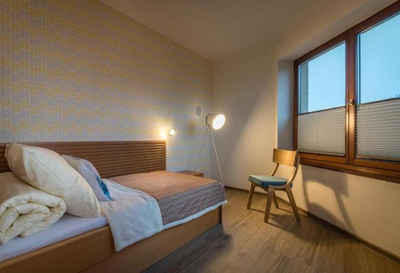 غرفة عائلية, Moment Bistro & Ubytovanie