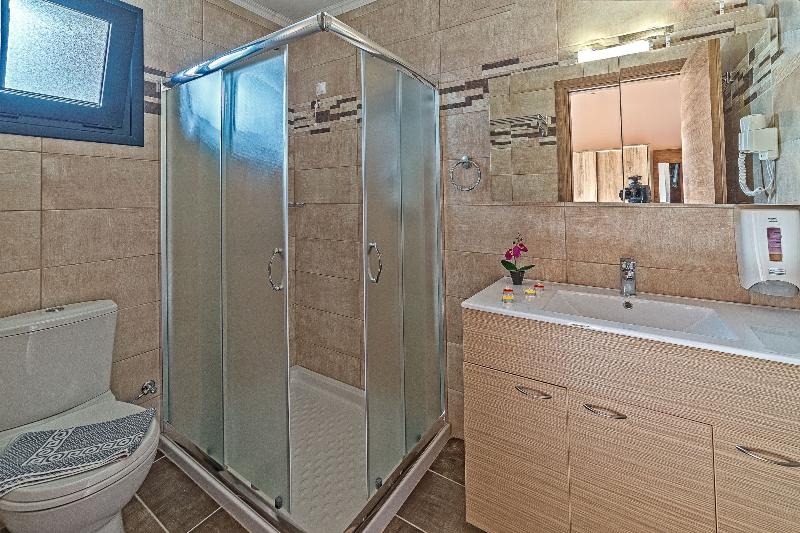 Полулюкс, Blue Aegean Hotel & Suites