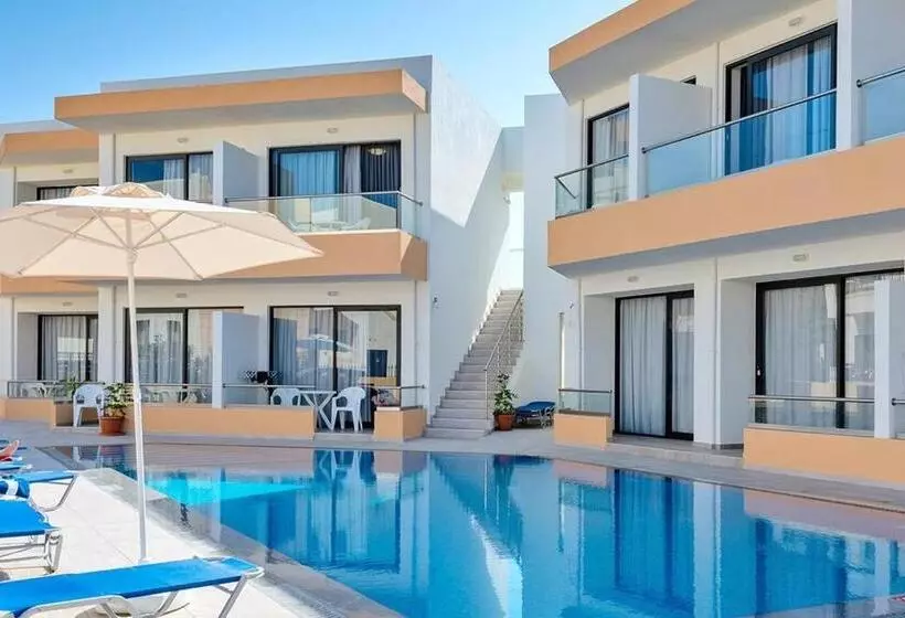 Standard Kolmen Hengen Huone Allasnäkymä, Blue Aegean Hotel & Suites