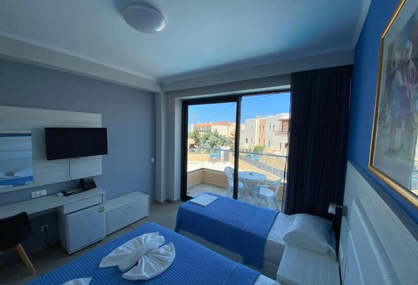 스탠다드 트리플 룸 풀장 전망, Blue Aegean Hotel & Suites