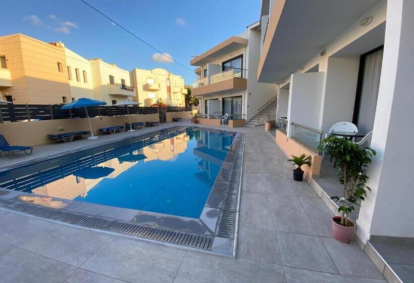 스탠다드 트리플 룸 풀장 전망, Blue Aegean Hotel & Suites