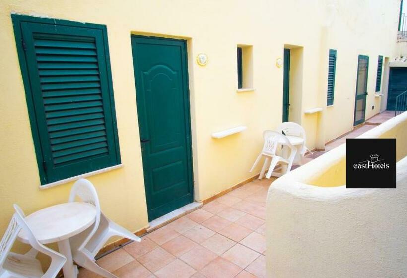 غرفة إقتصادية ثلاثية, Casthotels Punta Del Sole Terme