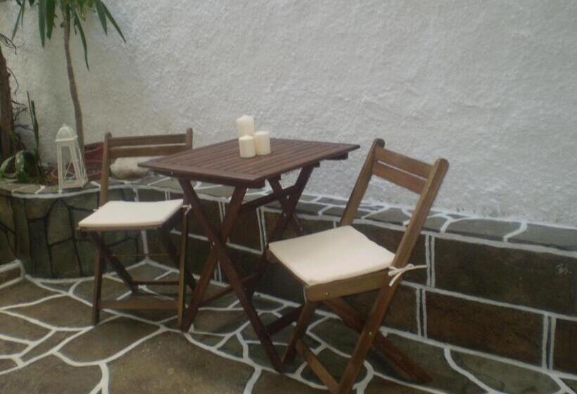 اتاق استاندارد یک نفره, Galini Pension