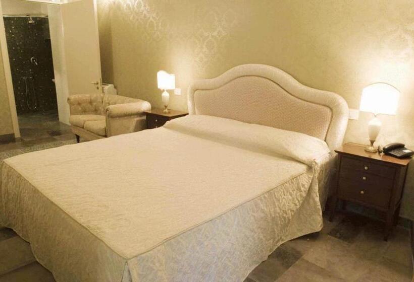 ジュニアスイート, Grana Barocco Art