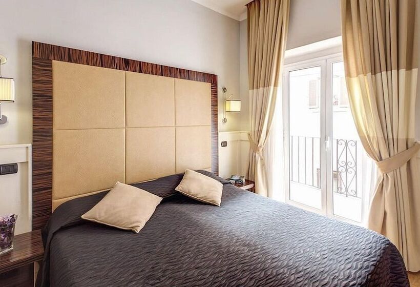 חדר סופריור לשלושה, 939