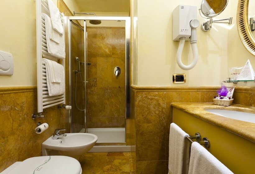 Classic Room, Al Codega