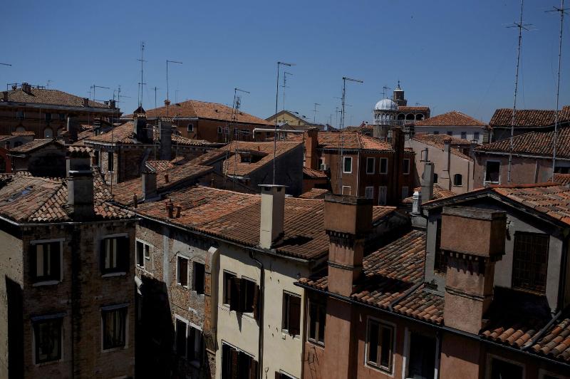 Junior Suite, Al Codega