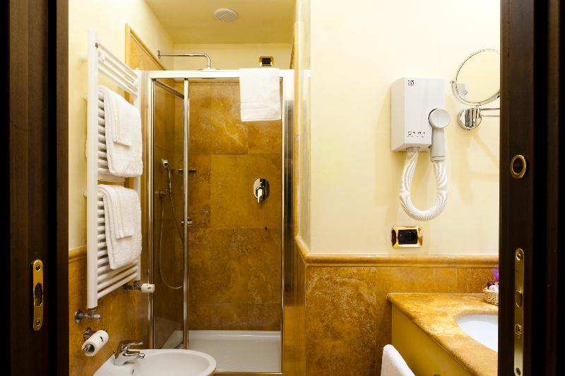 Classic Room, Al Codega