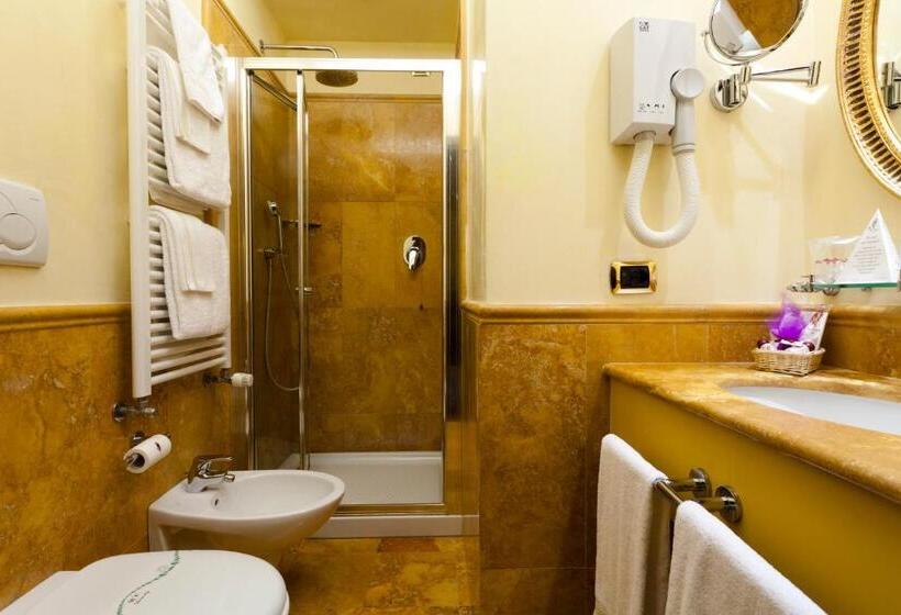 Classic Room, Al Codega