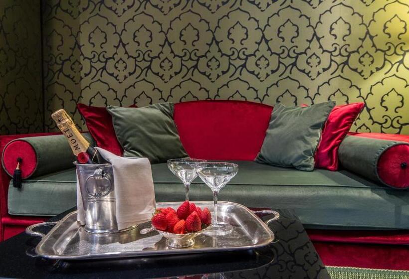 سوییت, Aqua Palace