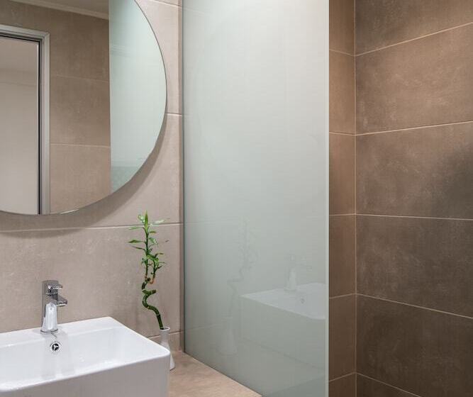 스탠다드 스튜디오, Bio Suites Hotel & Spa