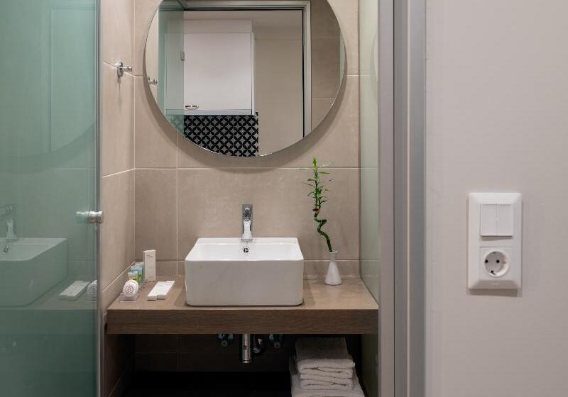 스탠다드 스튜디오, Bio Suites Hotel & Spa