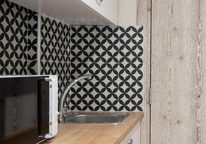 스탠다드 스튜디오, Bio Suites Hotel & Spa