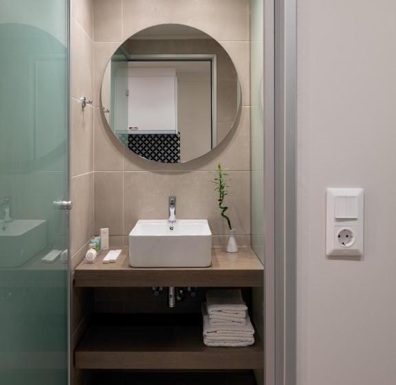 스탠다드 스튜디오, Bio Suites Hotel & Spa