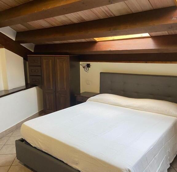 חדר אקונומי, Capomulini 3 Stelle