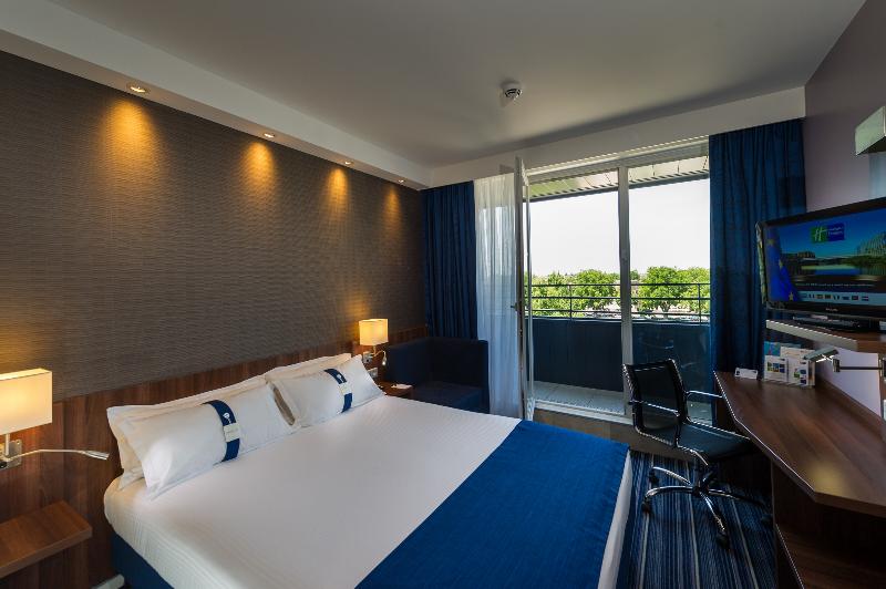 Standard Room, Cave Bianche