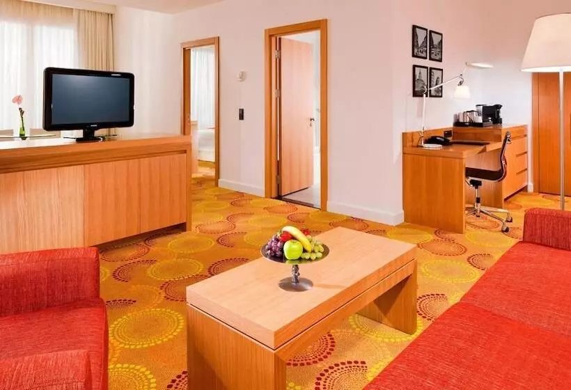 スイート, Courtyard By Marriott Budapest City Center
