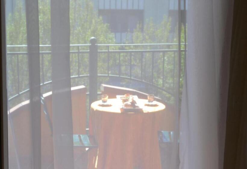 اتاق استاندارد, Dei Platani