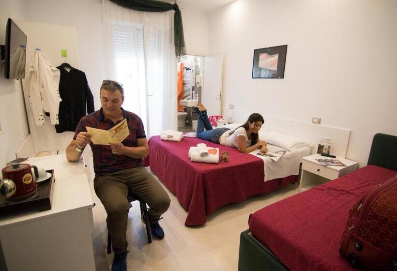 اتاق استاندارد چهار تخته, Dei Platani