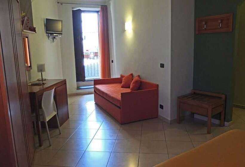 Номер Стандарт Трехместный, Federico Ii