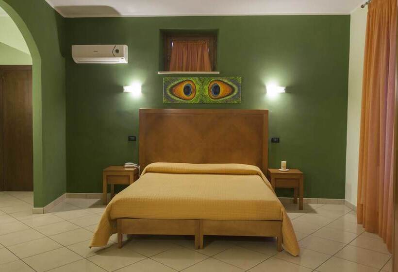 Номер Стандарт Трехместный, Federico Ii