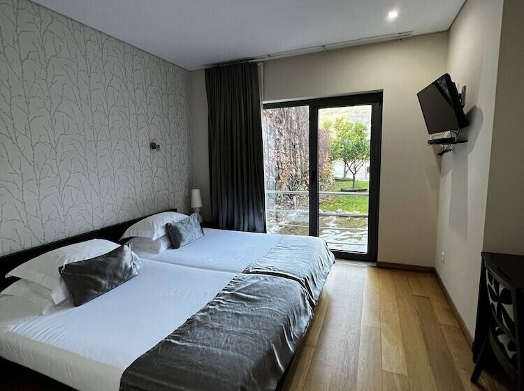 Номер Стандарт, Folgosa Douro