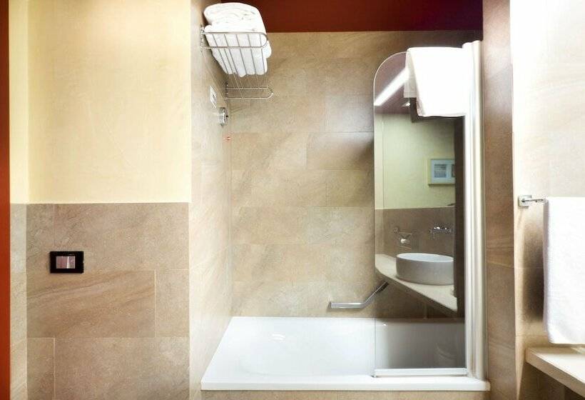 디럭스 룸, Hilton Garden Inn Lecce
