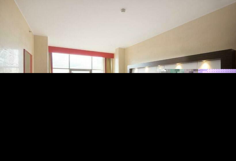 디럭스 룸, Hilton Garden Inn Lecce