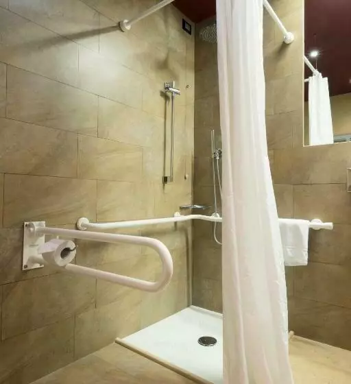 身障者適用キングサイズベッドルーム, GH Lecce - Hilton Garden Inn