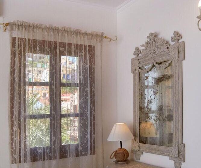 主人套房, Iapetos Village